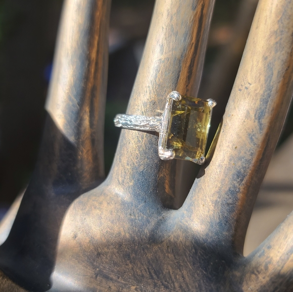Lemon quartz emerald cut 8k sterling ring - Picture 6 of 6